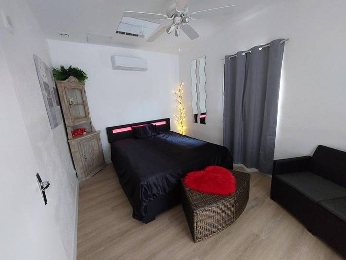 Maison de vacances pour 2 personnes, avec piscine ainsi que jardin et jacuzzi