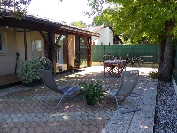 Gîte pour 2 personnes, avec terrasse et jardin