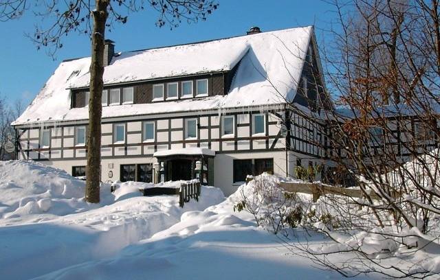 Hotel für 3 Personen, mit Terrasse und Garten sowie Sauna in Winterberg