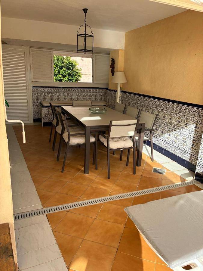 Gîte pour 5 personnes, avec vue ainsi que terrasse et piscine dans La Manga del Mar Menor - 4