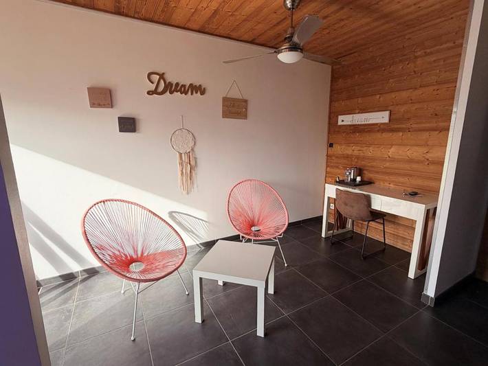 Hôtel pour 2 personnes à Saint-Vulbas - 3