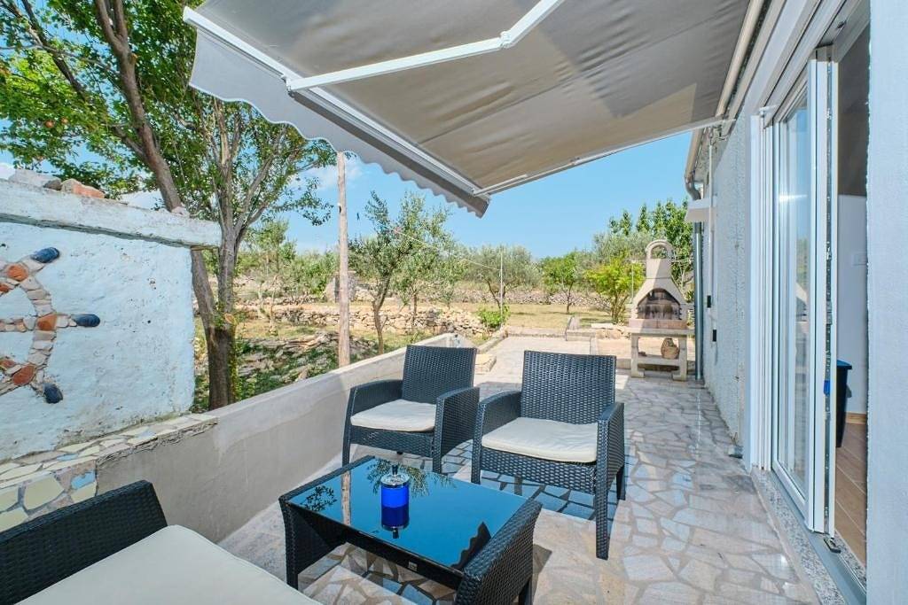 2-Zimmer-Haus mit Terrasse Stivan, Cres K-25073 in Martinscica, Cres