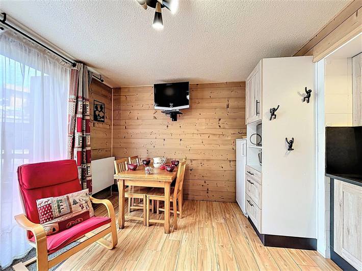Chalet pour 6 personnes, avec piscine et balcon dans Le Corbier - 2