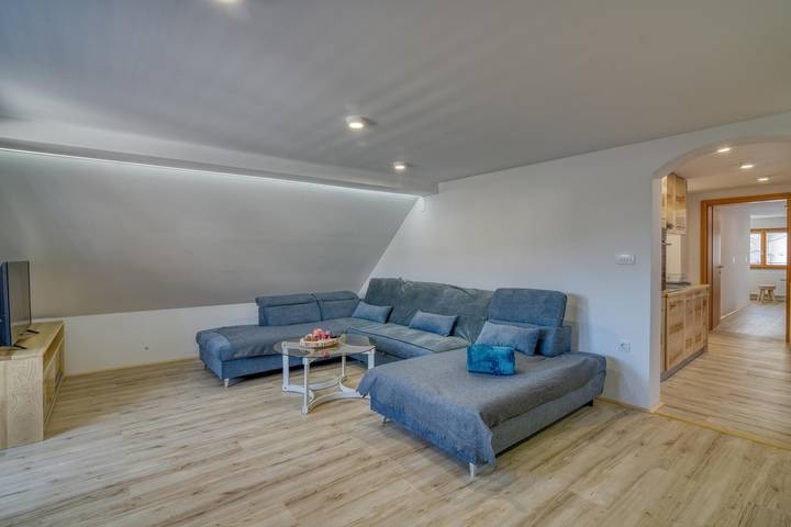 Ferienhaus für 6 Personen, mit Balkon und Sauna sowie Pool, kinderfreundlich in Slowenien - 4