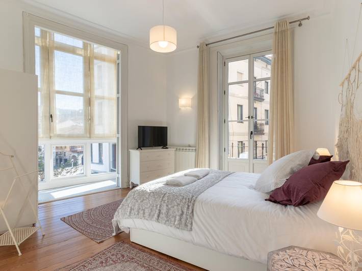 Ferienwohnung für 4 Personen, mit Seeblick und Balkon, mit Haustier im Baskenland