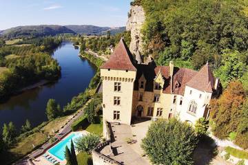 Château pour 16 personnes, avec piscine et jardin en Dordogne