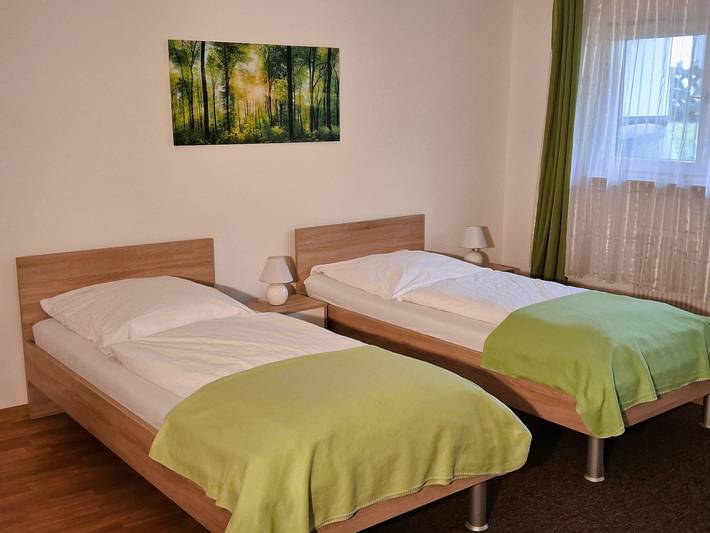 Entire holiday apartment, Apartment, shower, toilet, 2 bed rooms in Bad Vilbel, Wetterau