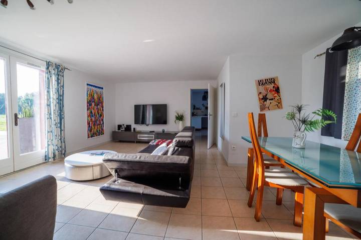 Location de vacances pour 8 personnes, avec piscine ainsi que jardin et vue à Toulouzette - 4