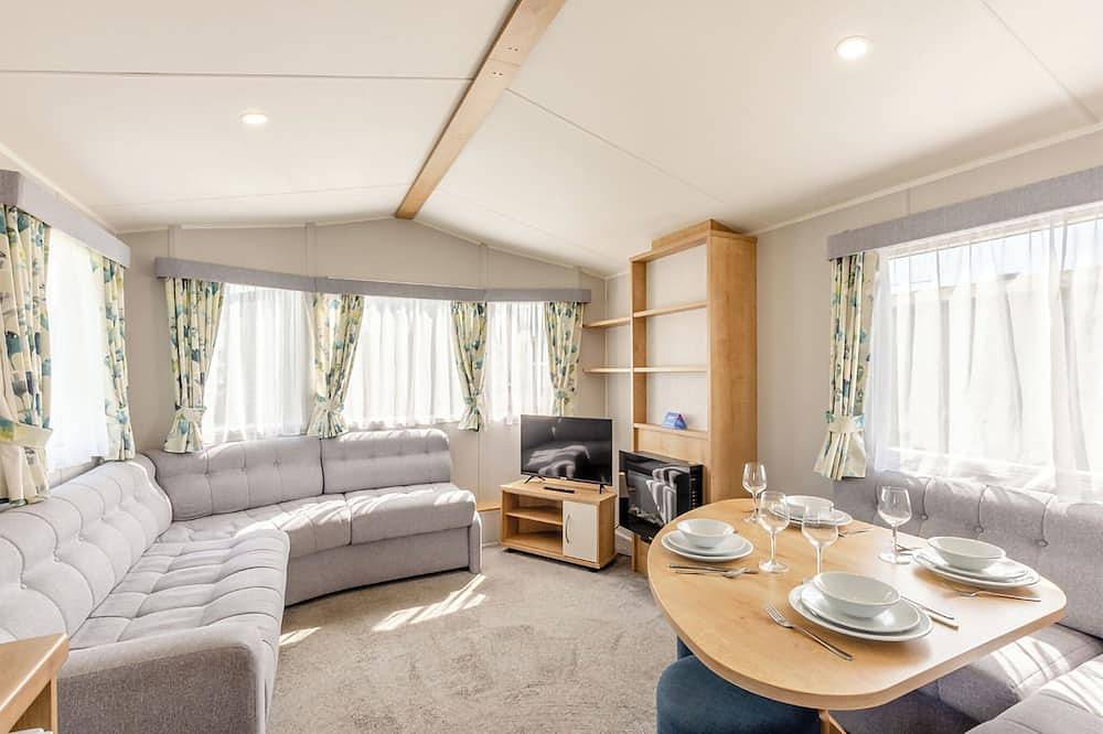 Bronze 3 Bedroom Caravan, Sleeps 8. With parking.P in Carmarthenshire