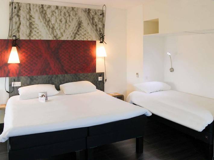 Hôtel pour 3 personnes, avec piscine et jardin, animaux acceptés à Mouilleron-le-Captif - 4