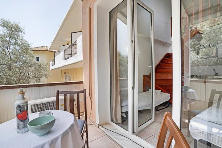 Ferienwohnung für 4 Personen, mit Balkon und Garten in Griechenland