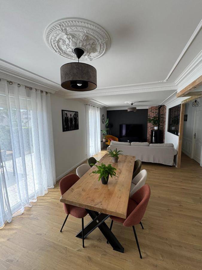 Location de vacances pour 6 personnes, avec jardin et terrasse à Saint-Pavace - 4