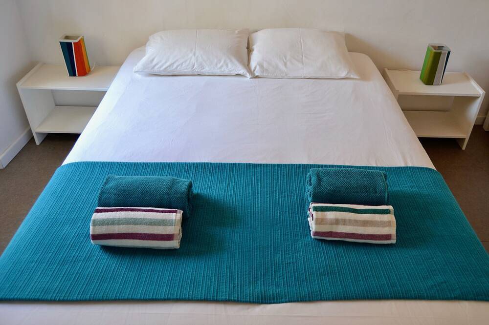 Odeceixe Valley House. Minuten vom Strand. Zwei Zimmer und eine Lounge Rooftop. in Odeceixe, Costa Alentejana