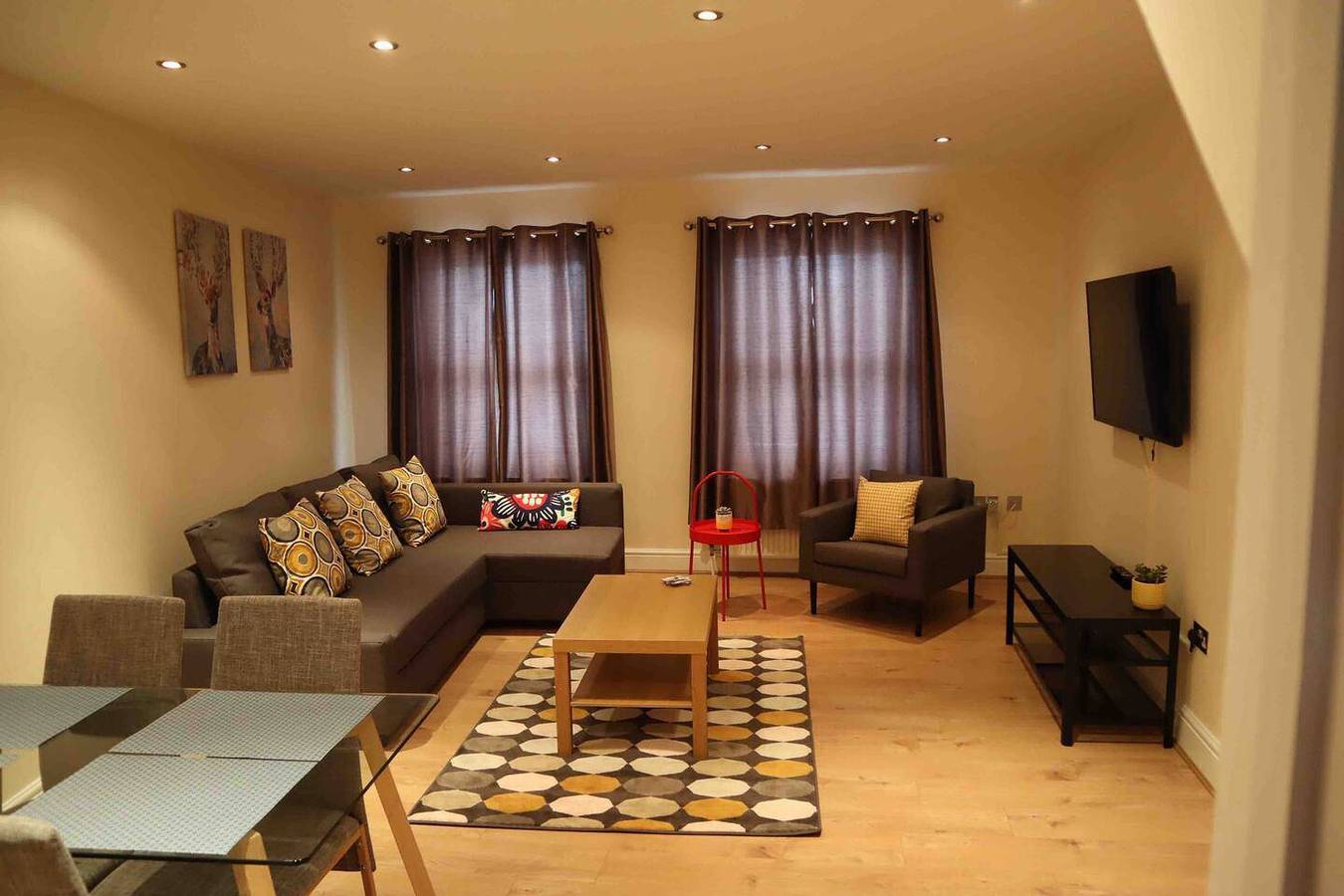 Ganze Ferienwohnung, Apartment - Sleeps 4 - Near Castle & Town Centre in Windsor, Berkshire