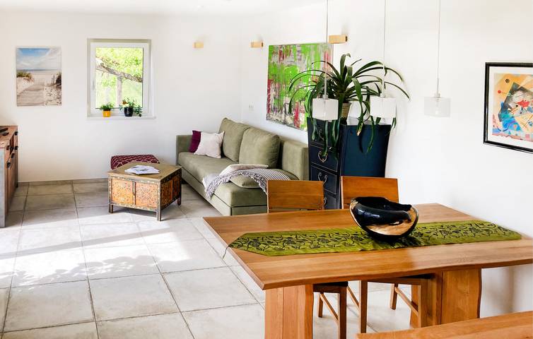 Gemütliche 1-Zimmer-Wohnung mit Terrasse, WLAN und Parkplatz in der Nähe des Zentrums von Auersbach in Südoststeiermark, Feldbach