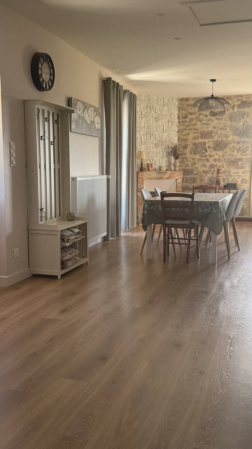 Villa für 7 Personen mit Terrasse in Tudeils, Brive-la-Gaillarde und Umgebung