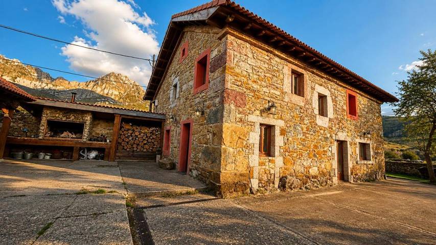 Casa rural para 8 personas, con Balcón y Terraza además de Jardín y Vistas en Babia (León) - 3