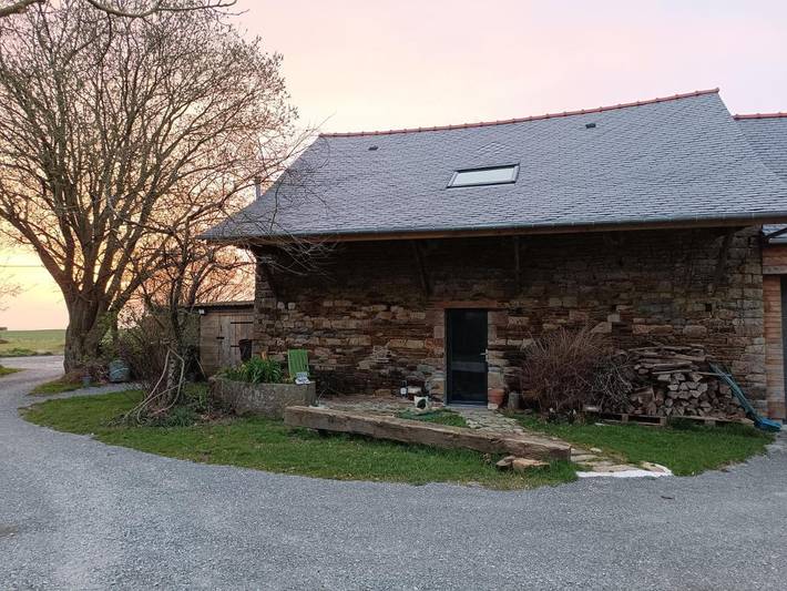 Location de vacances pour 4 personnes, avec jardin à Saint-Ouen-la-Rouërie
