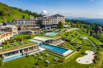 Ferienanlage für 2 Personen, mit Garten und Sauna sowie Whirlpool und Pool, kinderfreundlich in Kärnten