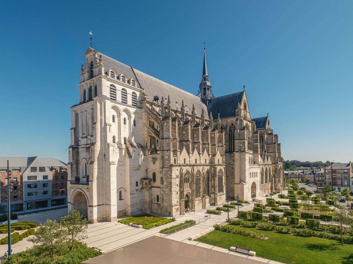 Ibis Saint Quentin Centre Basilique in Saint-Quentin, Aisne