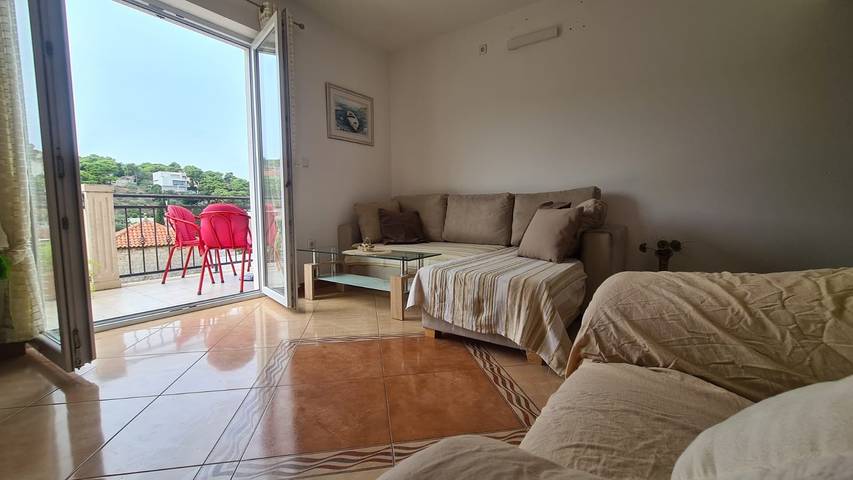 Apartamento entero, Apartamento de vacaciones para 5 personas con balcón/terraza in Supetar, Brac
