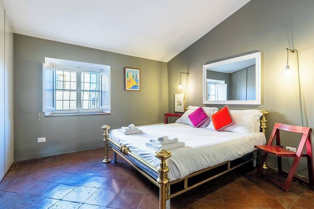 Apartamento entero, Spacious apartment in the heart of Rome in Centro de Roma, Roma