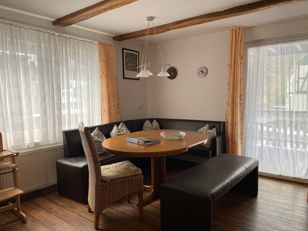 Ganze Wohnung, Ferienwohnung Sonnenschein (4 Sterne) Barrierefrei mit Balkon und einem schönen Blick nin den Garten in Lennestadt, Sauerland