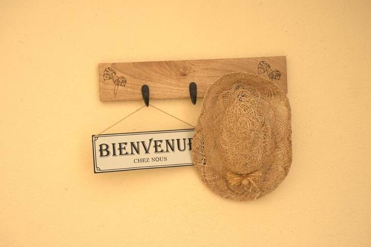 Location de vacances pour 7 personnes, avec jardin et jacuzzi, adapté aux familles à Saint-Jean-de-Ceyrargues - 4