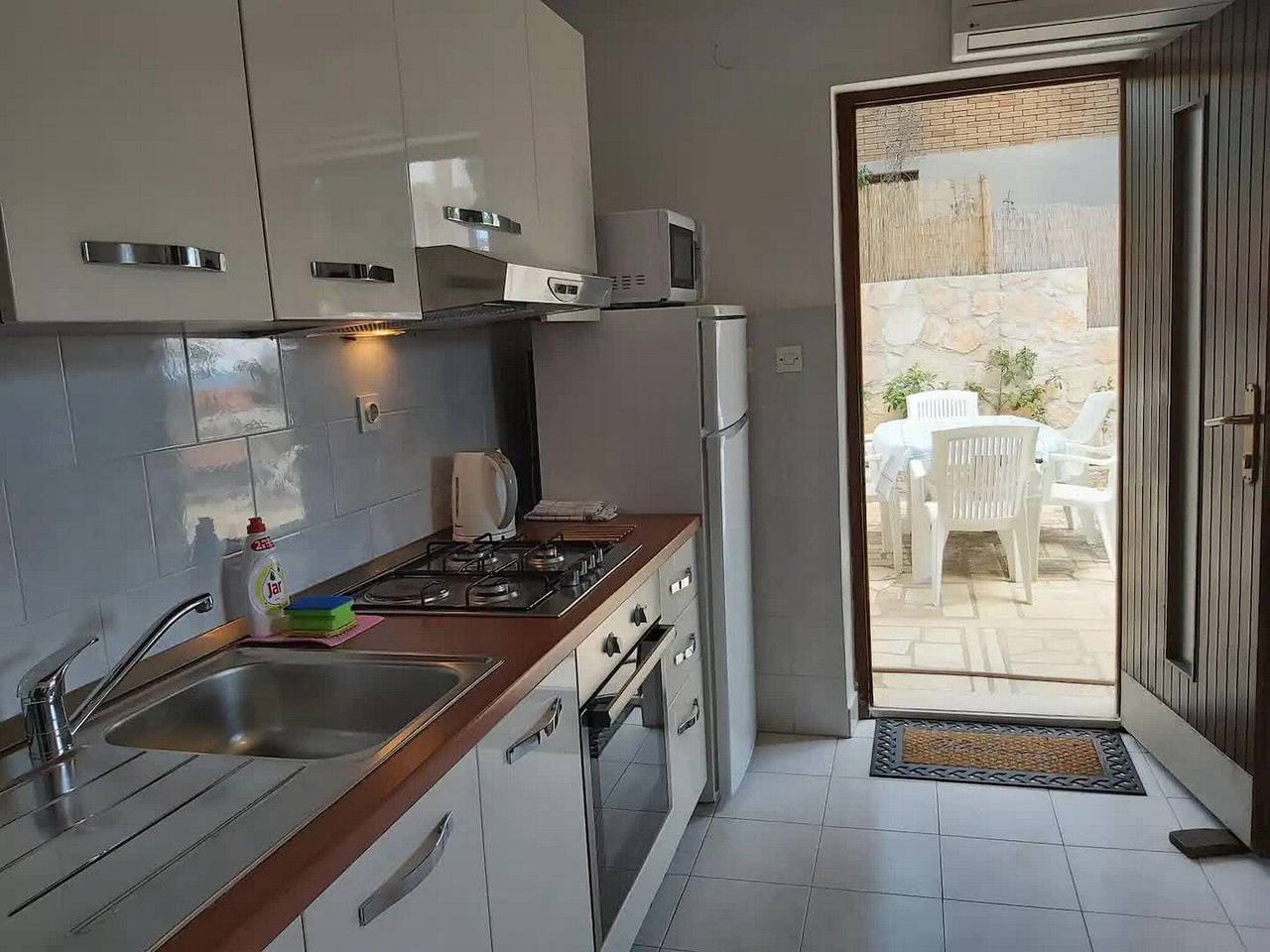 Ganze Wohnung, Apartments Villa Pelegrin - Two Bedroom Apartment with Garden View in Zavala, Hvar