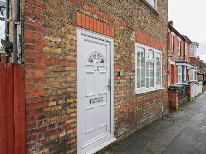 Holiday rental for 4 people in Watford