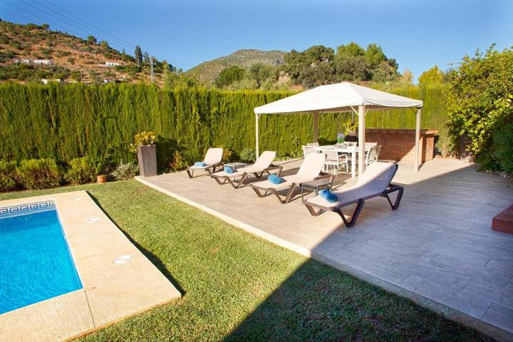 Casa rural para 8 personas, con vistas además de jardín y piscina, Se admiten mascotas en Algodonales - 4