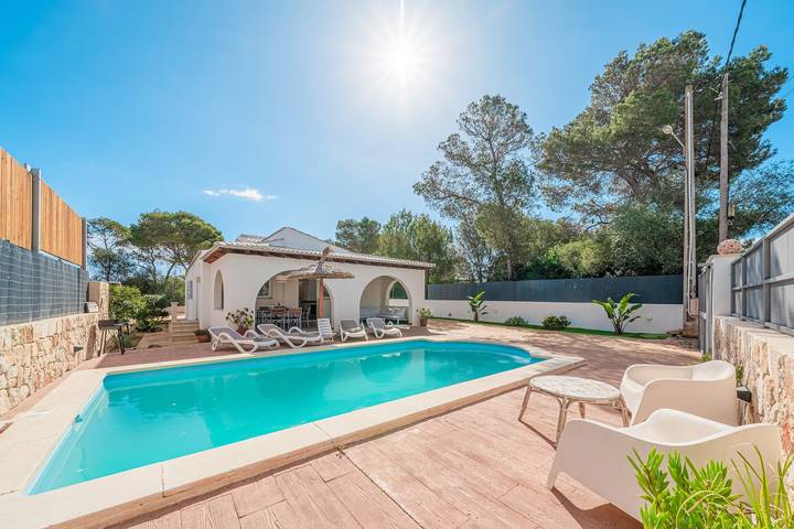 Ferienhaus für 6 Personen, mit Balkon und Garten in Santanyí