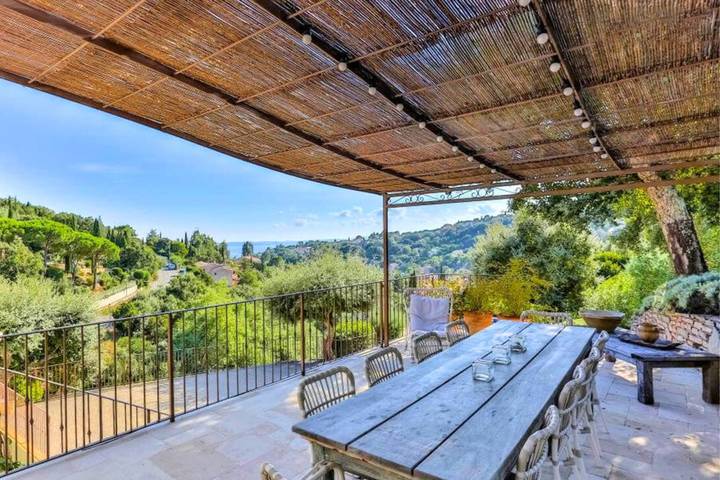 Gîte pour 10 personnes, avec Piscine à Roquebrune-sur-Argens - 3