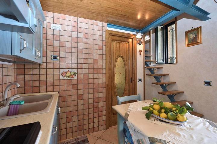 Location de vacances pour 5 personnes, avec vue et jardin à Scala - 3