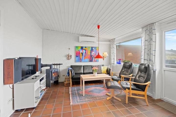Ferienhaus für 4 Personen, mit Balkon/Terrasse und Terrasse sowie Sauna und Ausblick in Henne Strand - 2