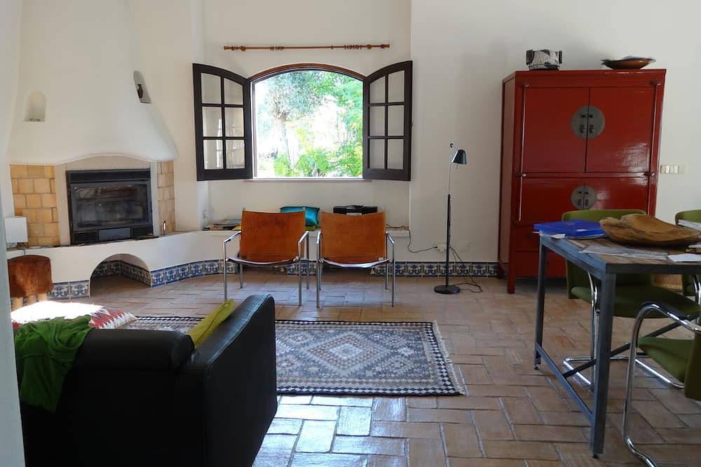 Nieuw! Sfeervolle villa met zoutwater zwembad en prachtige tuin + airco in Silves, Faro District