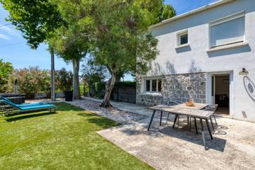 Gîte pour 2 Personnes dans Saint-Laurent-d'Aigouze, Région de Nîmes, Photo 1