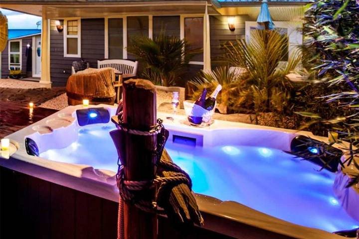 Camping für 6 Personen, mit Sauna und Kinderpool in Agde - 3