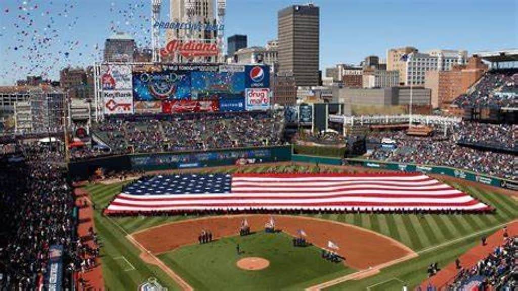 Cozy Centrally Located Gem-King, Hot Tub, Pets Ok, Shops & 15 Mins to Lake Erie in Mentor, Lake County (OH)