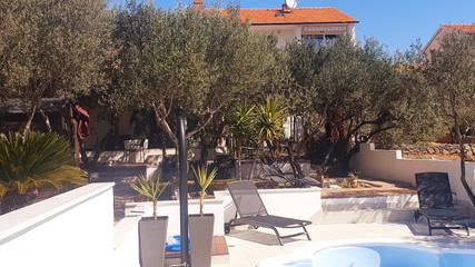 Agriturismo per 8 Persone in Stari Grad, Isola di Lesina, Foto 1