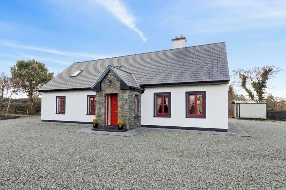Red Deer Cottage in eine schöne Lage im Herzen von Connemara.(gratis Wifi) in Letterfrack, Connemara