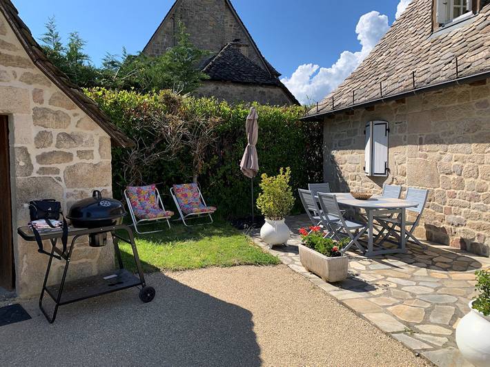 Gîte pour 6 personnes, avec terrasse, animaux acceptés à Camps-Saint-Mathurin-Léobazel - 3