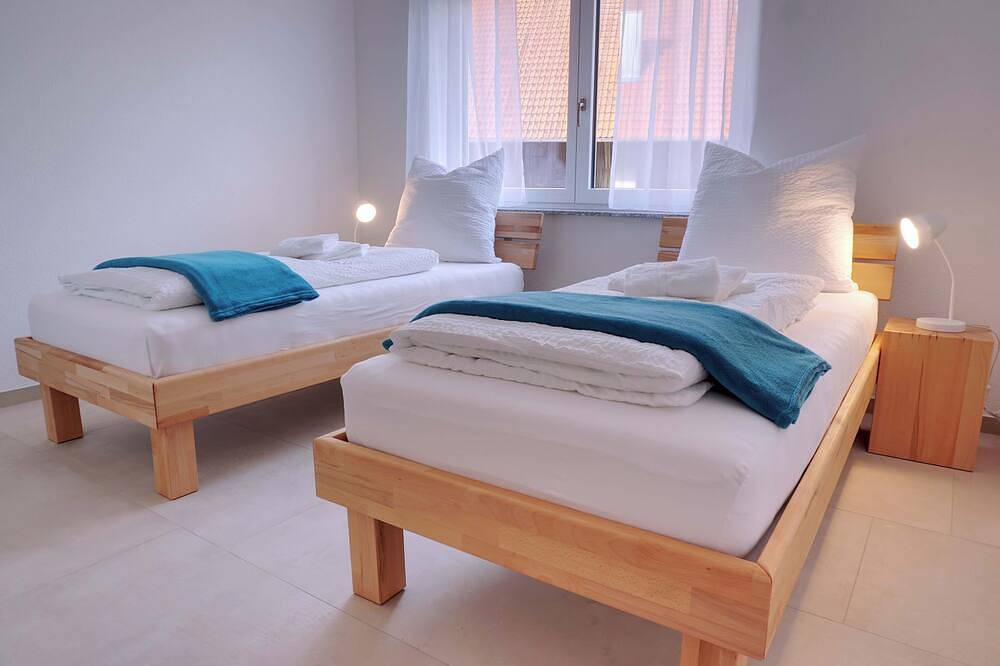 Ganze Wohnung, 3-Zimmer-Ferienwohnung \"Ölrettich\" - Ferienappartements Marschall-Hof in Bodnegg, Region Bodensee-Oberschwaben