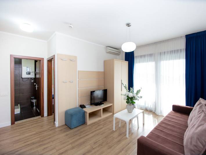 Hotel Princ- Standard Twin Room 205 in Budva, Municipio de Budva