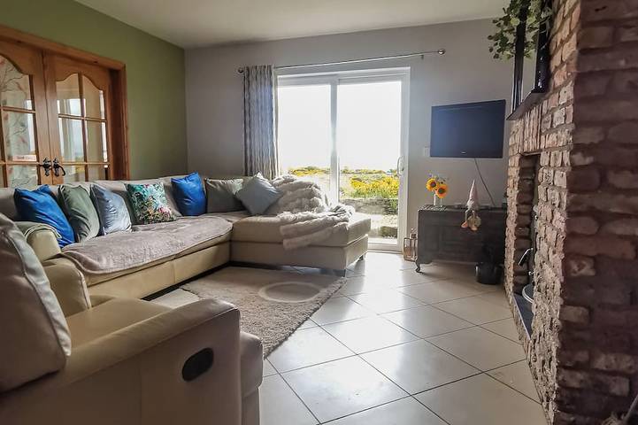 Modernes, ruhiges Ferienhaus mit Meer- und Bergblick in Grafschaft Antrim
