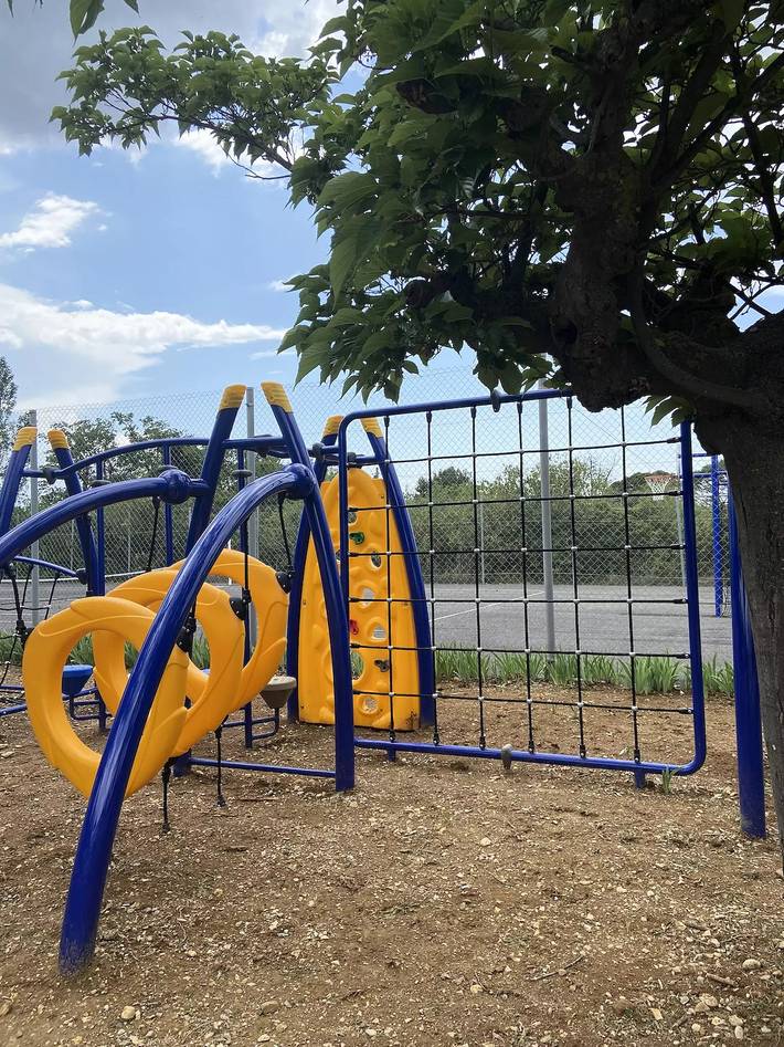 Camping für 4 Personen, mit Terrasse, mit Haustier in Hérault - 2
