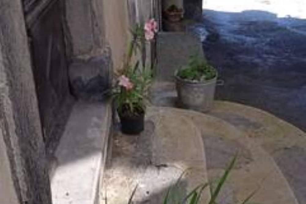 Entire apartment, Seyne 20 minutes from Serre Poncon in Seyne, Alpes-de-Haute-Provence
