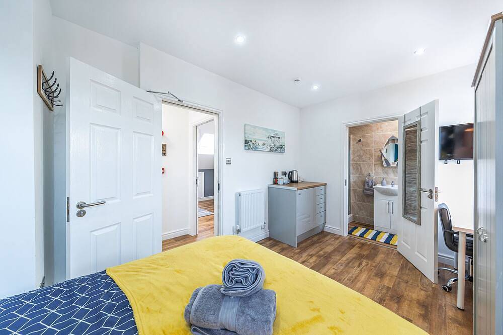 Stunning house close to the stadium + Hot tub! in Liverpool, Merseyside