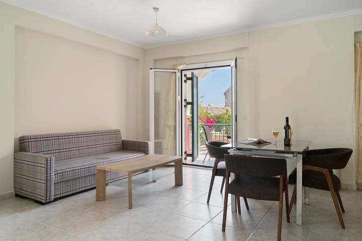 Entire apartment, Apartment 'By The Sea 2' with Private Garden in Katomeri, Meganisi