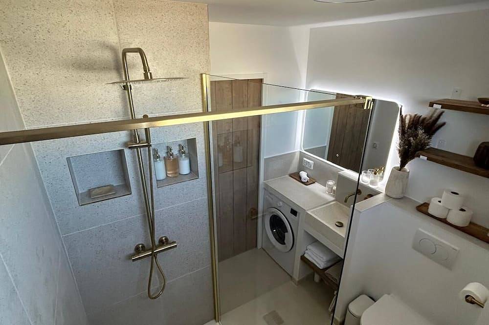 Apartamento entero, Upscale studio with balcony-La Défense in Nanterre, Altos del Sena
